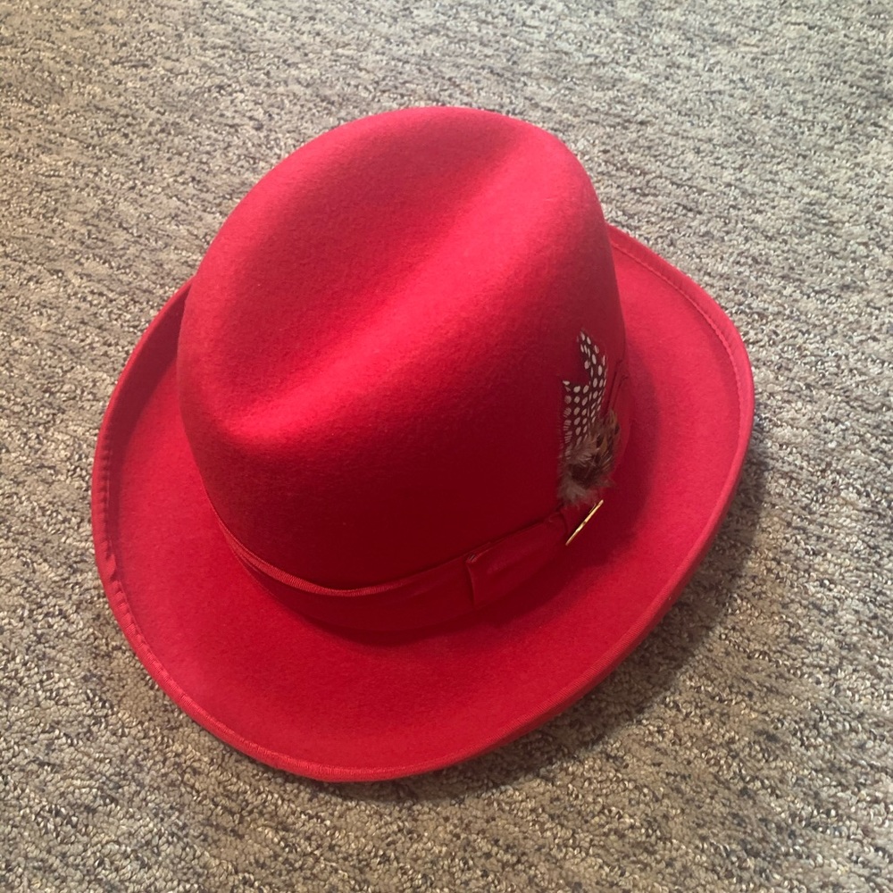 Red Stacy Adams wool hat